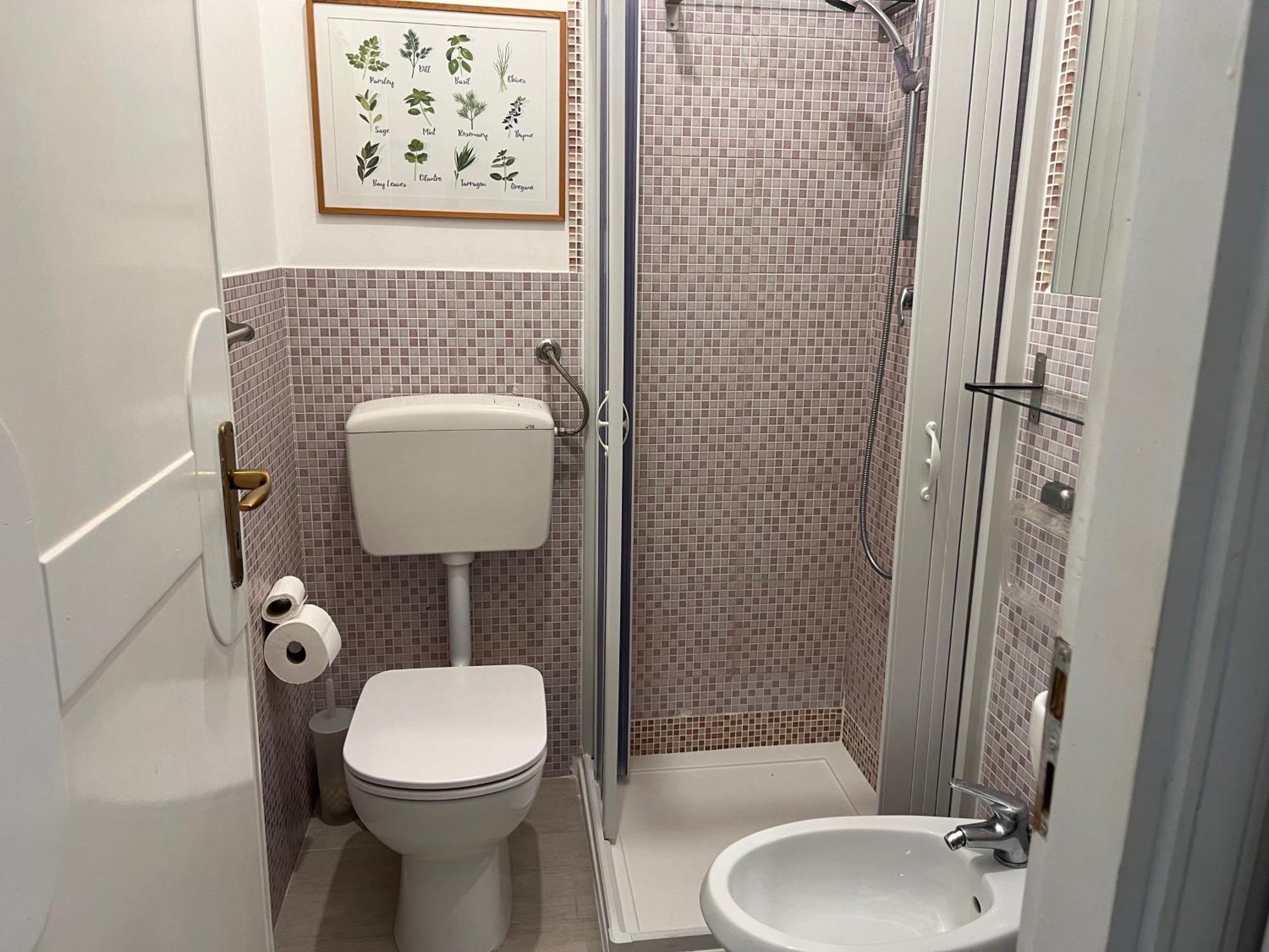 Ashur Mondello Aparthotel 2*