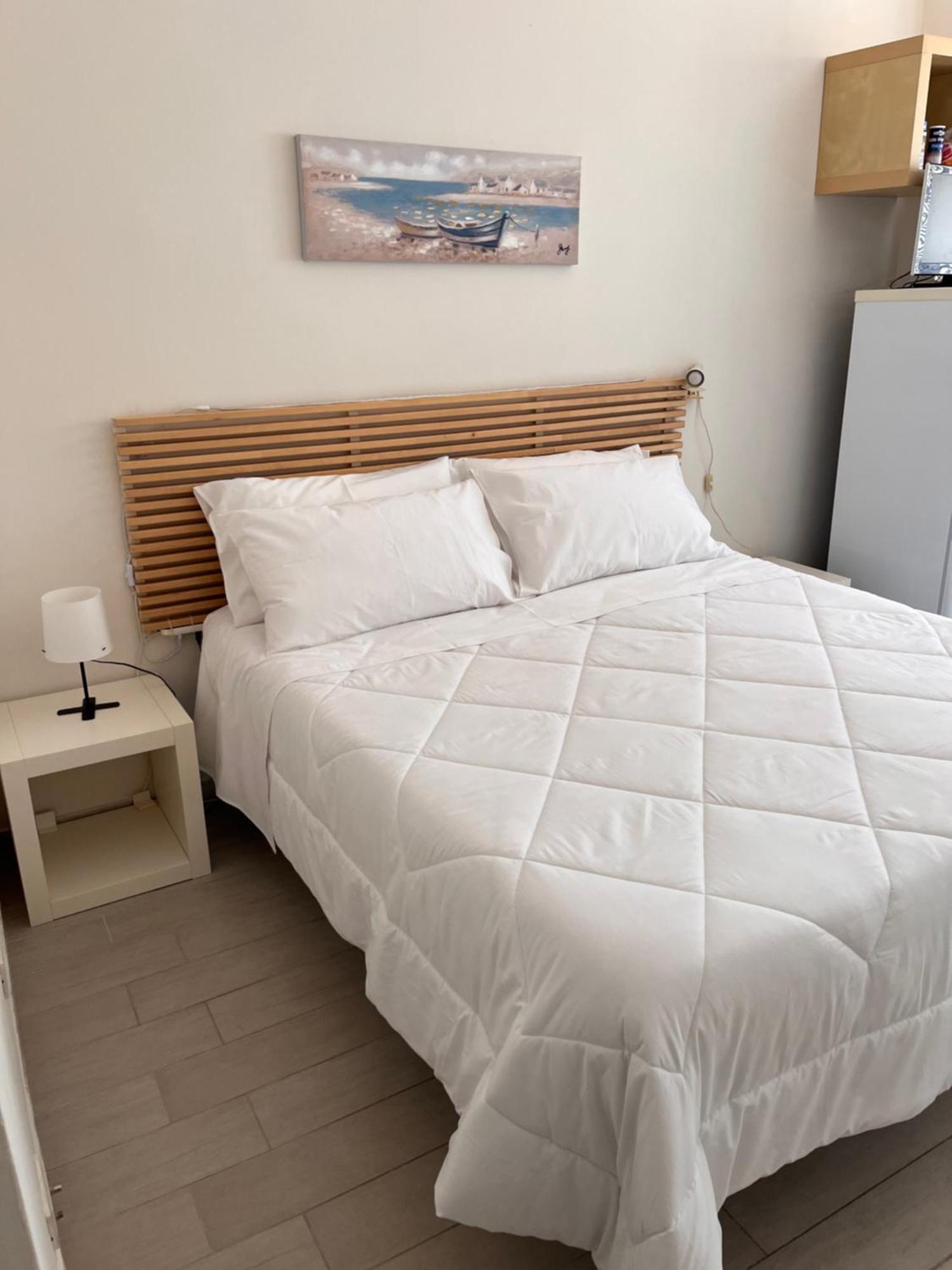 Ashur Mondello Aparthotel