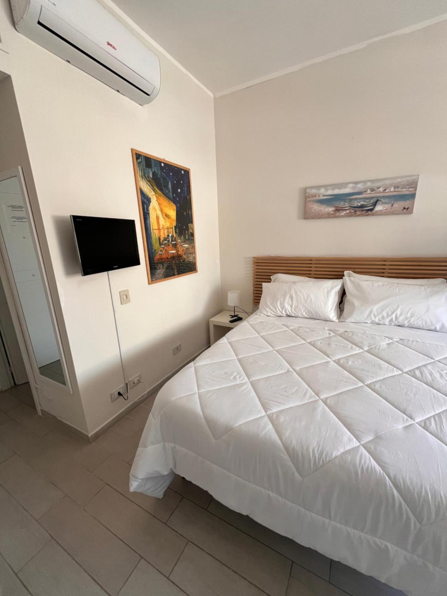 Aparthotel Ashur Mondello 2*